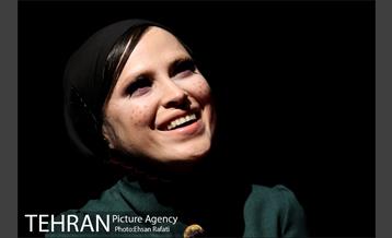 نمایش خانه‌اى در انتهاى خیابان بهار 9