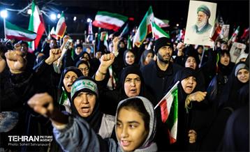 مراسم عزاداری شهادت رهبر انقلاب اسلامی در میدان شهدای هفتم تیر 18