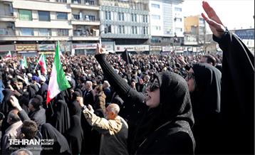 اجتماع مردم تهران در پی شهادت رهبر انقلاب - 2 65