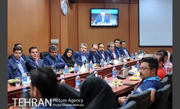 مراسم اهدای 7 دستگاه خودرو به برندگان شهروند 10