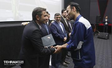 همایش تجلیل از کارگران شهرداری منطقه ۵ 4