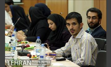 نشست صمیمانه شهردار منطقه 8 با اصحاب رسانه 6