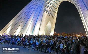 برج آزادی میزبان مسافران نوروزی 14