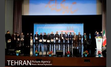 مراسم تجلیل از دانشجویان خانواده های ایثارگران شهرداری 35