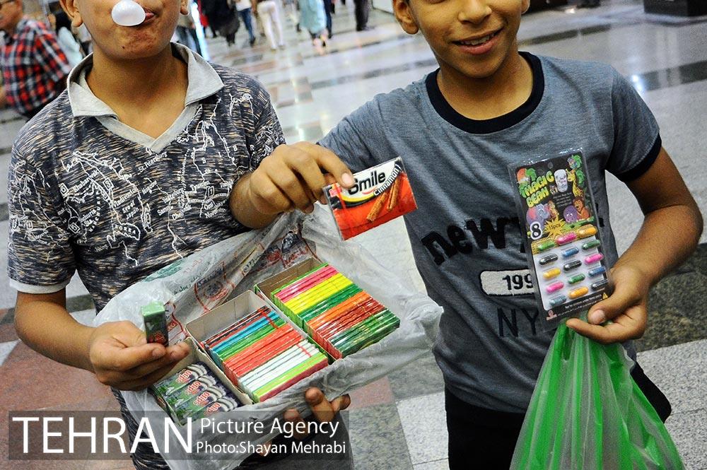 گفتگوی صمیمی دستفروشان مترو با مدیران شهری 19