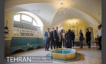 بازدید شهردار تهران از موزه مقدم به مناسبت روز تهران 19