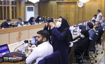 نشست صمیمانه رئیس شورای اسلامی شهر تهران با اصحاب رسانه 10