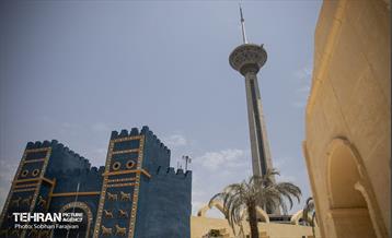 بازدید بیش از ۱۰۰ خانواده شهدای غزه از برج میلاد 34