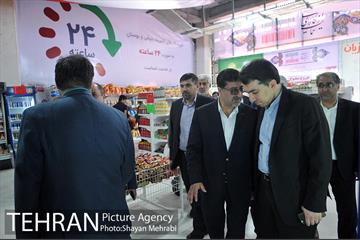 بازدید حسینی مکارم سرپرست شهرداری تهران ار نمایشگاه کتاب 30