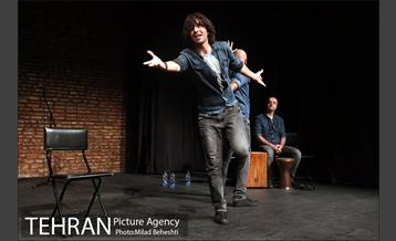 نمایش بهمن کوچیک‎ 15