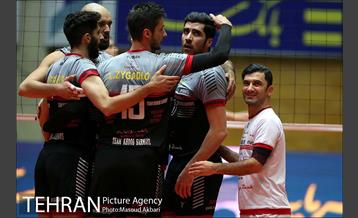 دیدار تیم های والیبال بانک سرمایه و هاوش گنبد