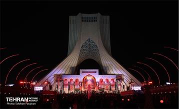 آئین بدرقه زائران اربعین در میدان آزادی 51