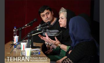 نقد مستند آی آدم ها در خانه هنرمندان‎ 6