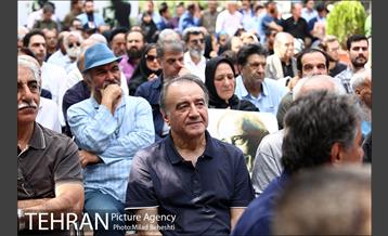 بدرقه داریوش اسدزاده به سوی سرای ابدی 19