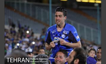 خداحافظی خسرو حیدری از فوتبال 7