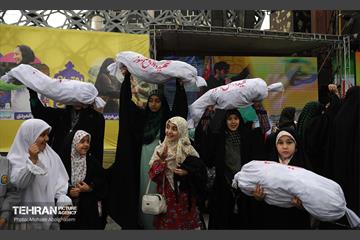 اجتماع «دختران آرمانی» - 1 8