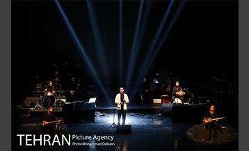 کنسرت آنلاین علیرضا قربانی در تالار وحدت 7