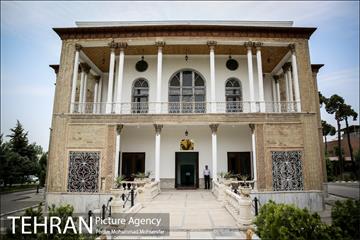 بازدید علی اعطا از موزه جنگ 3