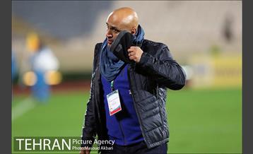 دیدار استقلال و پدیده در لیگ برتر فوتبال