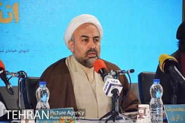 نشست گفتگو و بررسی کتاب تقاطع انقلاب  10
