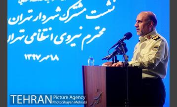 نشست مشترک شهردار تهران با فرماندهان محترم نیروی انتظامی تهران بزرگ 17