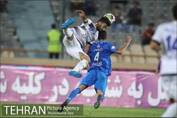 دیدار استقلال تهران و استقلال خوزستان در لیگ برتر فوتبال  3