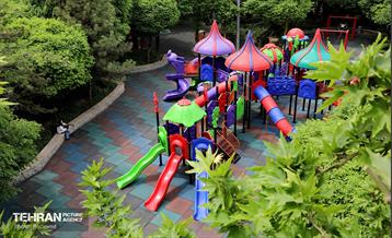 زمین بازی‌ بوستان لاله تهران 26