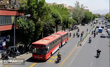 بی قانونی؛ تردد در خطوط بی آر تی 18