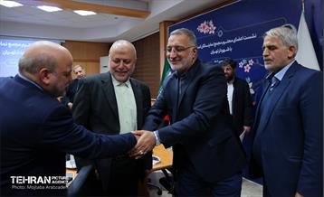 نشست اعضای مجمع نمایندگان استان با شهردار تهران 38