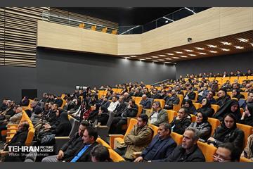 آیین تجلیل از برگزیدگان مناطق 22 گانه 65