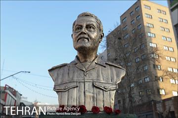 رونمایی از سردیس شهید سردار سلیمانی  11