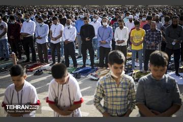 اقامه نماز عید فطر افغانستانی های اهل تسنن مقیم تهران 34