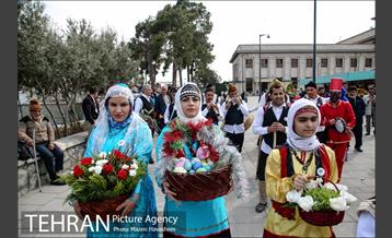 جشنواره نوروزگاه در میدان راه آهن 17