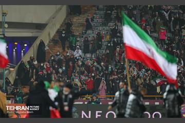 جشن و شادی بازیکنان و کادر فنی تیم ملی ایران پس از صعود به جام جهانی 2022