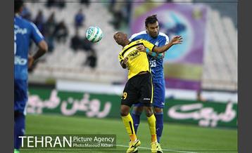 دیدار استقلال و سپاهان در لیگ برتر فوتبال 3
