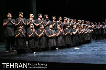 نمایش "من" در پردیس تئاتر تهران (خاوران) 39