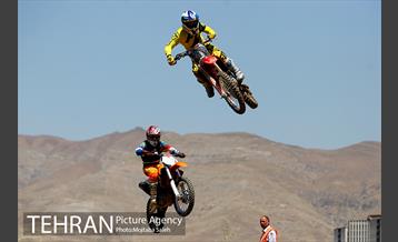 آغاز فعالیت آکادمی بین‌المللی موتورسواری در ورزشگاه آزادی 7