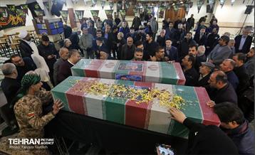 تشییع پیکر شهدای مدافع حرم در منطقه ۵ 27