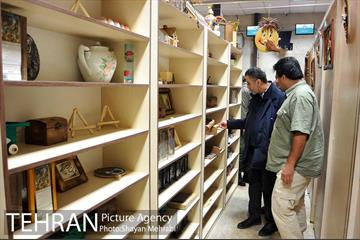 بازدید قائم مقام معاونت اجتماعی و جعمی از هنرمندان از سرای امید طلوع 25