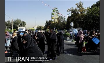 پیاده روی خانوادگی نازی آبادی ها 14