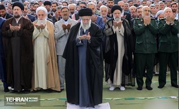 نماز عید فطر در مصلی تهران 41