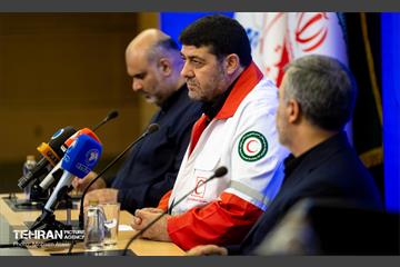 نشست مدیران شهرداری تهران با رئیس جمعیت هلال احمر 44