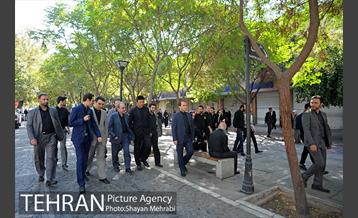 حضور شهردار تهران در مراسم عزاداری تاسوعای حسینی، بازار تهران 1