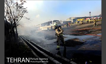 مانور آتش نشانی در شرکت اتوبوسرانی 27