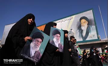 اجتماع مردم تهران در پی شهادت رهبر انقلاب - 1 6