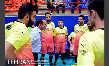 دیدار تیم های فوتسال مرکز ارتباطات و سازمان ورزش 6