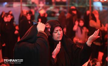 احیای شب بیست‌ویکم ماه رمضان در بهشت زهرا(س) 15