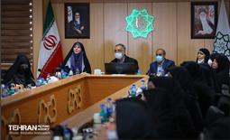 نشست شهردار با بانوان مدیر در شهرداری تهران 22