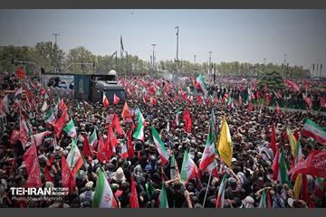 تشییع پیکر آقای شهید ایران - 4 34