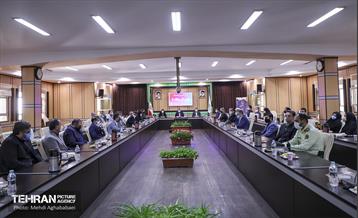 آیین تکریم و معارفه شهردار منطقه هشت 1